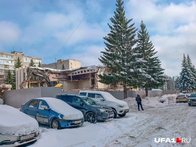 Снос уже вовсю идёт | Источник: Булат Салихов / UFA1.RU