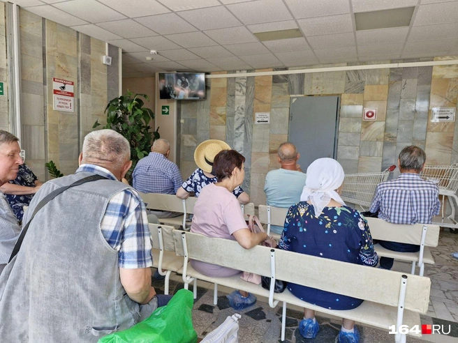 Телевизор — обязательный атрибут офтальмологического стационара | Источник: Виктория Федорова / 164.RU