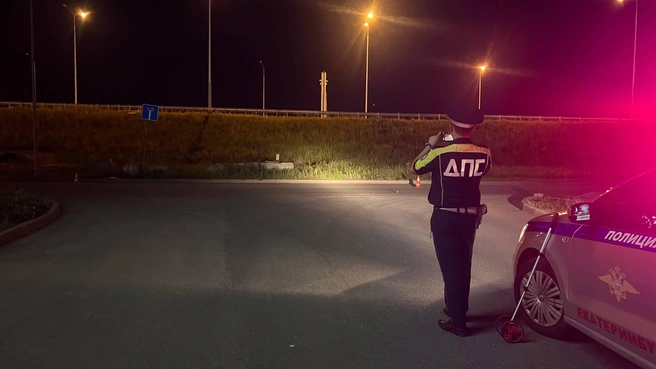 Подросток наехал на камень возле ЕКАД и сильно пострадал | Источник: Госавтоинспекция Екатеринбурга