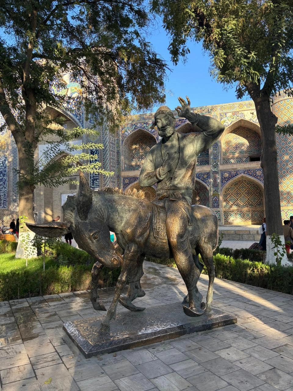 Монумент Ходжи Насреддина | Источник: captainu_lyalya / T.me