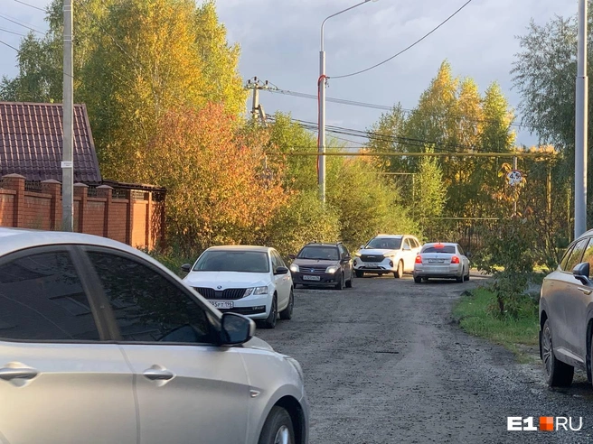 Несколько человек обратились в ГАИ с жалобами на искусственные неровности  | Источник: Дарья Манохина / E1.RU 