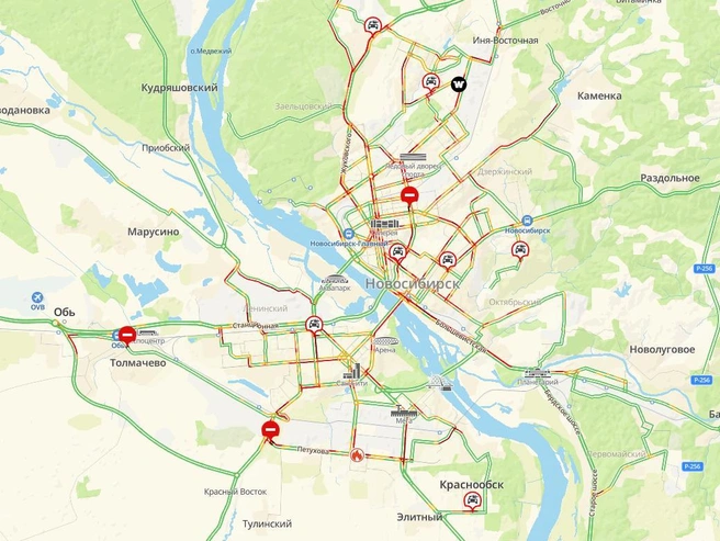 Заторы образовались в различных районах города. | Источник: 2ГИС