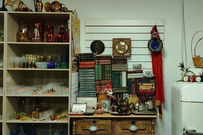 Collector opens vintage shop, youth buys Soviet crystal