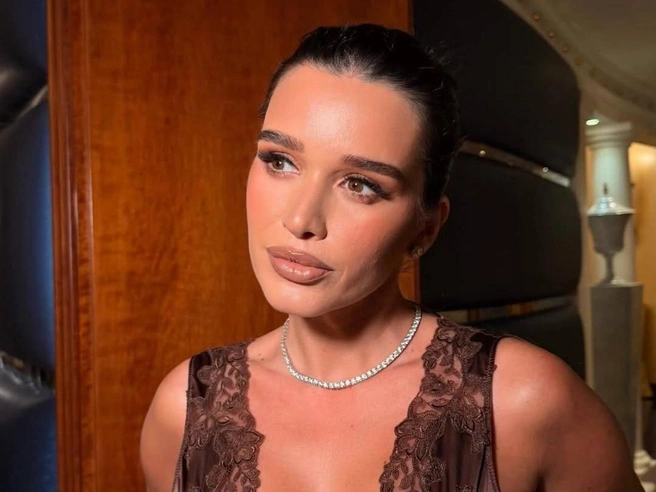 Телеведущая встала на защиту дочери и ее мечты о вилле на Мальдивах | Источник: Ксения Бородина / T.me