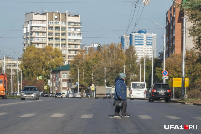 Разметка на дороге, кстати, не везде есть | Источник: Булат Салихов / UFA1.RU