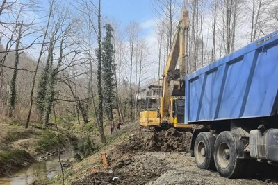 В Сочи чистят русло реки Хероты