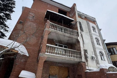 Уникальный дом-замок 90-х в уфимском овраге