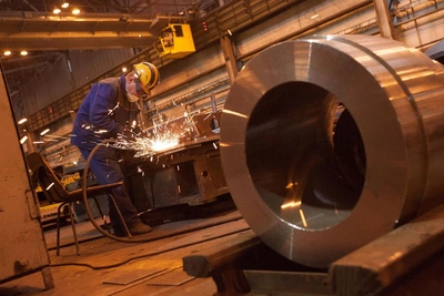 900 работников ИЗ-КАРТЭКС отправлены в простой