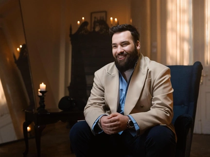 Отпустил бороду и набрал массу: 22-летний сын-богатырь Валуева стал участником шоу «Выживалити. Наследники»