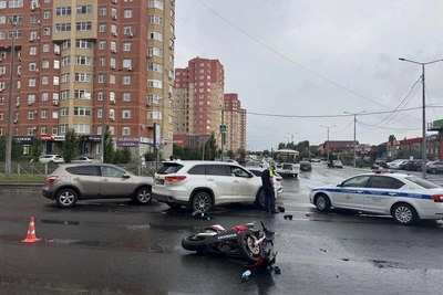 Мотоциклист госпитализирован после ДТП с «Тойотой» в Оренбурге