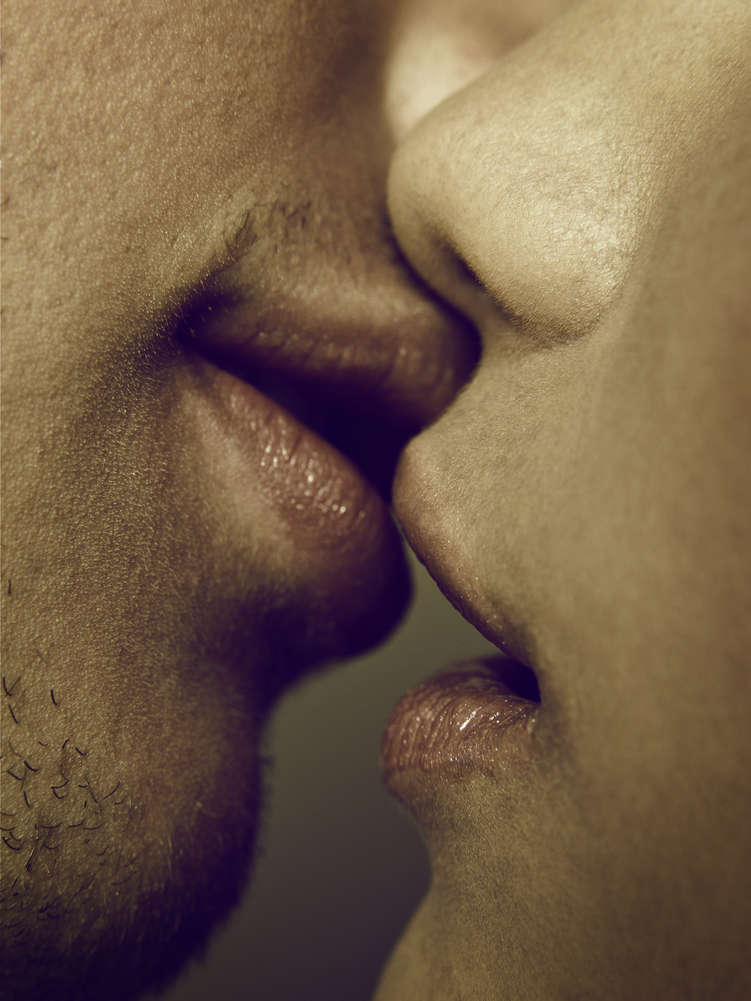 Как стать мастером поцелуев и обучить этому партнера