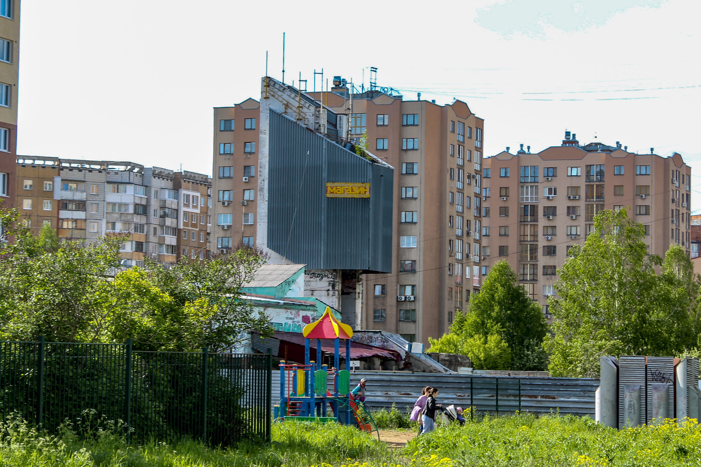 Какие самострои есть в Ленинском районе Кемерова и почему их не сносят - 15  июня 2024 - НГС42.ру