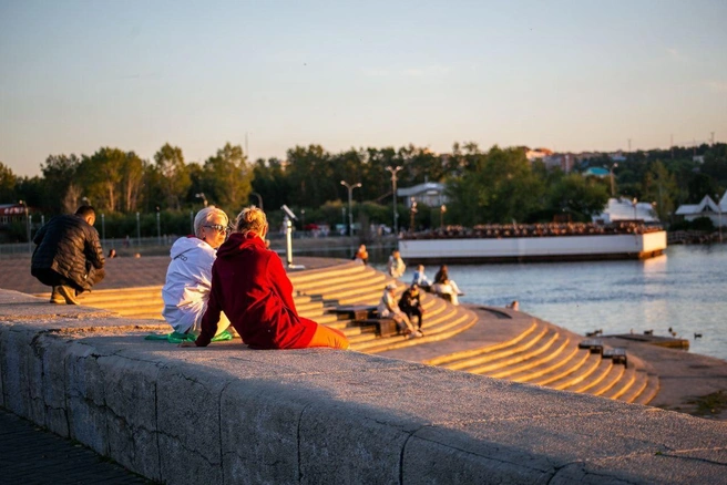 А еще можно сфотографироваться на фоне Ангары | Источник: Ксения Филимонова / «ИрСити»