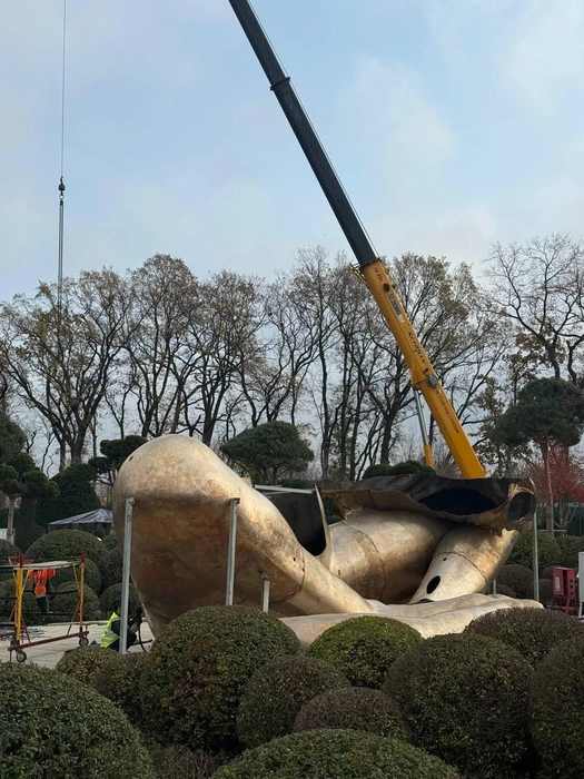 В парке начали установку очередного арт-объекта | Источник: Японский Сад. Краснодар / T.me