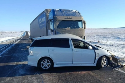 Пассажир Toyota Wish погиб в ДТП с фурой в Агинском районе