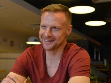 Вячеслав Малафеев не замечает 22-летнюю разницу в возрасте с новой пассией: «Главное, чтобы вместе было весело»