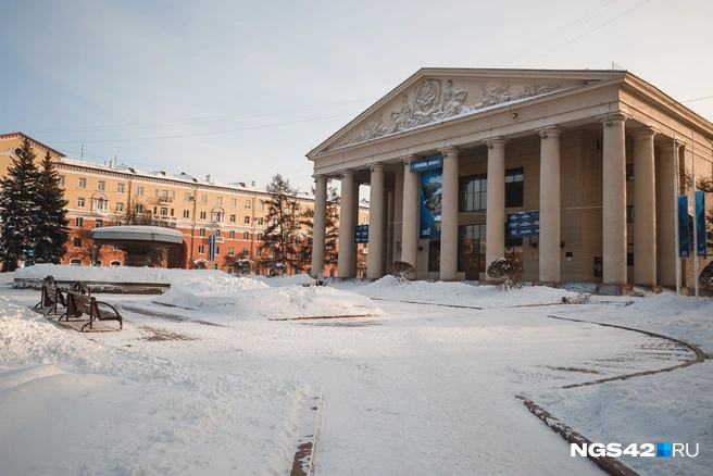 В городе есть где культурно обогатиться | Источник: Максим Серков / NGS42.RU