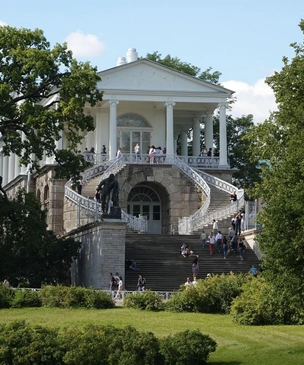 Дворцы и сады: гид по городу Пушкин