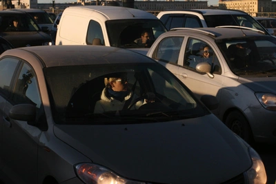 Огромная пробка на трассе М-4 Дон растет в сторону Ростова