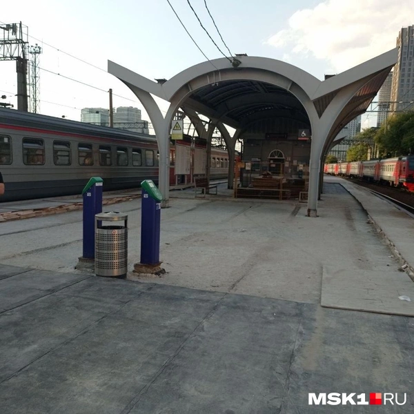 Новую плитку положили еще не везде | Источник: TransportationArtem