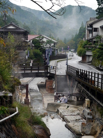Онсен Yunomine (Юноминэ) | Источник: YOSHIFUMI OGISO, CC BY-SA 3.0, via Wikimedia Commons