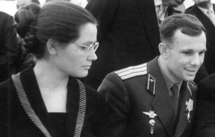 Единственная женщина, которую любил Юрий Гагарин — именно ей он оставил прощальное письмо