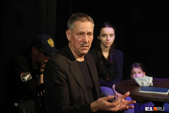 Бывший следователь Владимир Бендлин хранил мумию в холодильнике у себя дома | Источник: Владислав Лоншаков / E1.RU