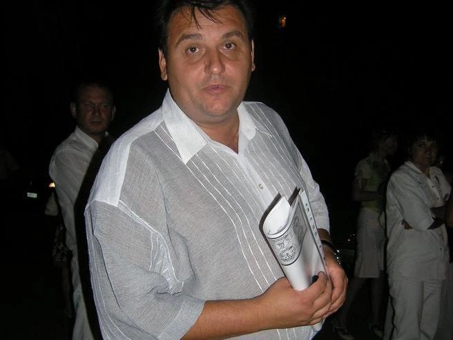 Олег Михеев продолжает скрываться от правосудия, а его дела ведут назначенные адвокаты. | Источник: Константин Завриков / V1.RU