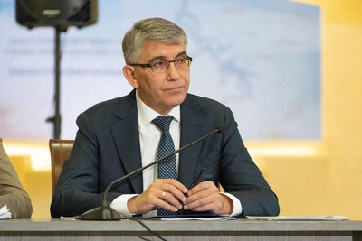 Governor Dmitry Milyaev proposes 86% salary for officials