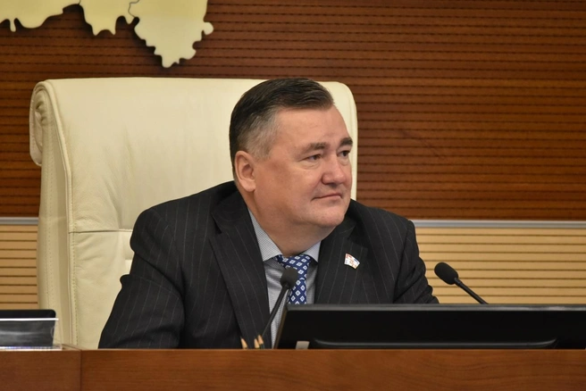 Валерий Сухих отметил, что поддержка многодетных семей остается приоритетом, определяющим будущее региона | Источник: пресс-служба Законодательного собрания Пермского края