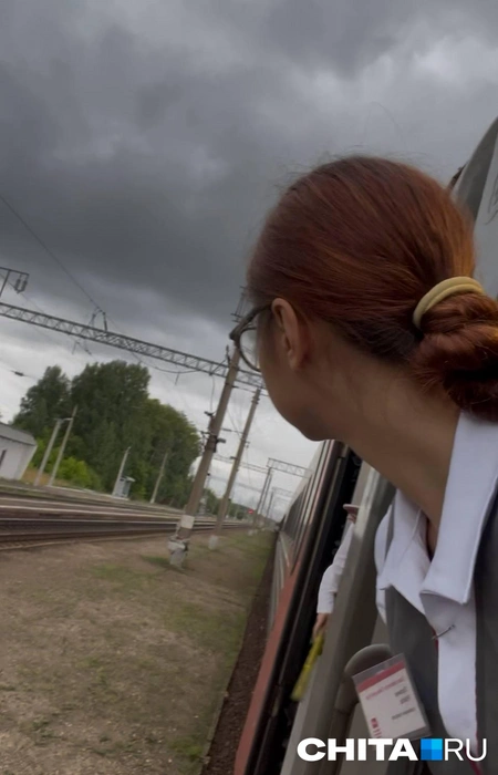 «Чисто по приколу стала проводницей». Читинская студентка нашла способ путешествовать и зарабатывать деньги одновременно | Источник: Полина Фоменко / CHITA.RU