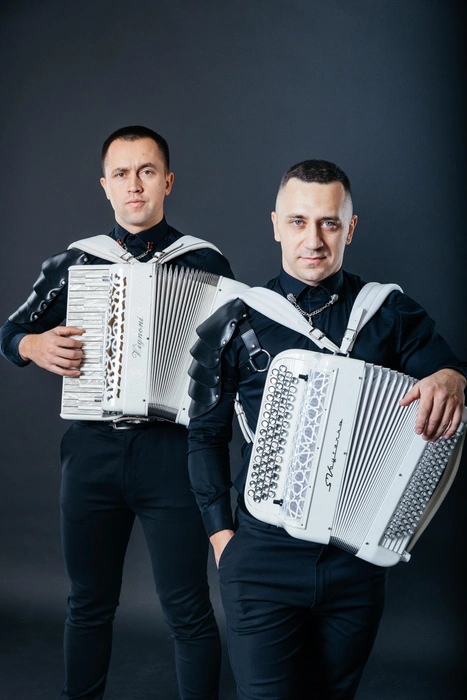 Сейчас музыка&nbsp;— это основная работа парней, хотя когда-то они оба трудились на железной дороге | Источник: Артем Завьялов