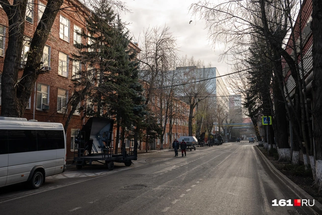 Это не городская, а заводская улица | Источник: Евгений Вдовин / 161.RU