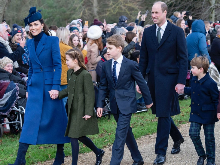 Семейство Уэльских рядом с церковью Святой Марии Магдалины в Сандрингеме, декабрь 2023 года