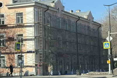 В Благовещенске обновляют фасады 11 многоквартирных домов