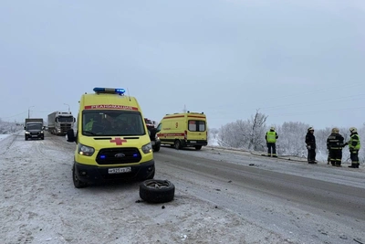Авария под Архангельском: спасение детей из автобуса