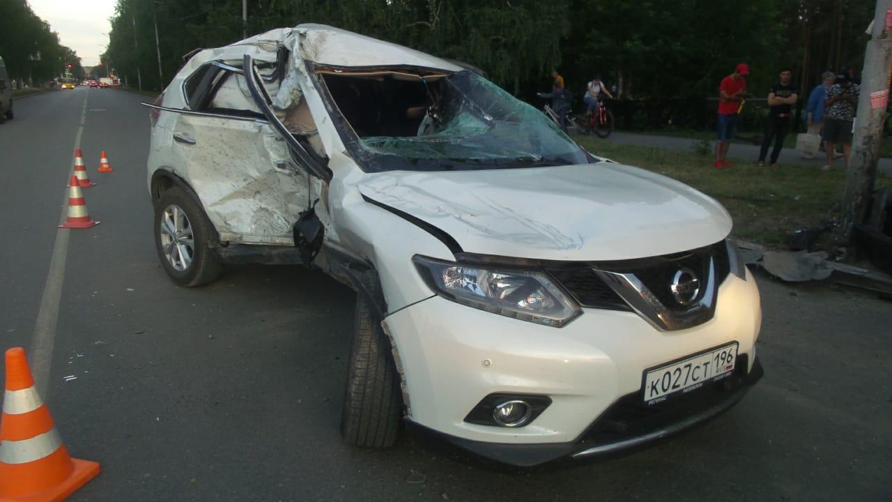 На Юго-Западе столкнулись Nissan и Subaru, 24 июня 2021 - 24 июня 2021 -  Е1.ру