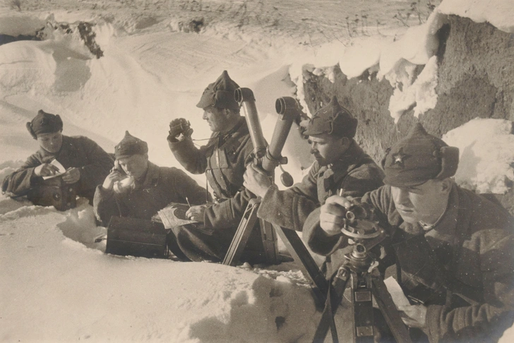 Н. Кулешов. «Военные учения», 1938. Желатиносеребряный отпечаток. | Источник: пресс-служба выставки