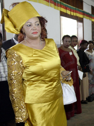 Африканская мадам Помпадур: как выглядит гардероб самой эпатажной Первой леди в истории