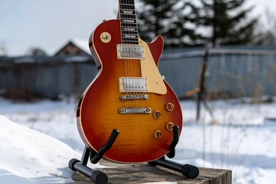 Переиздание гитары Gibson Les Paul Standard продают во Владивостоке