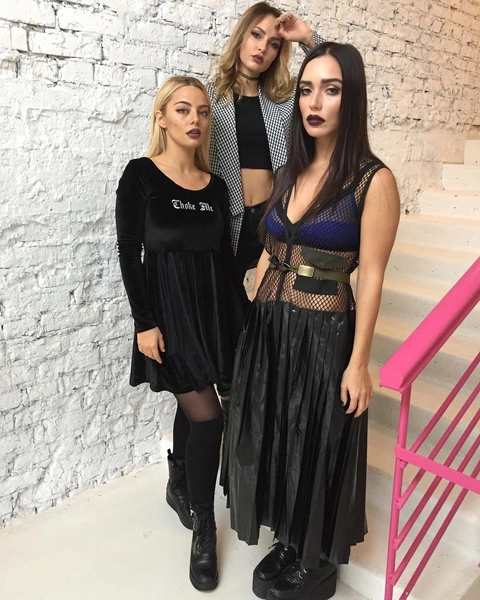 Группа SEREBRO устроила развратные танцы на вечеринке