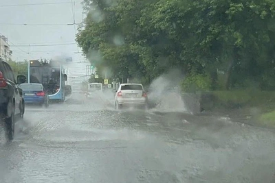 Екатеринбург уходит под воду после ливней