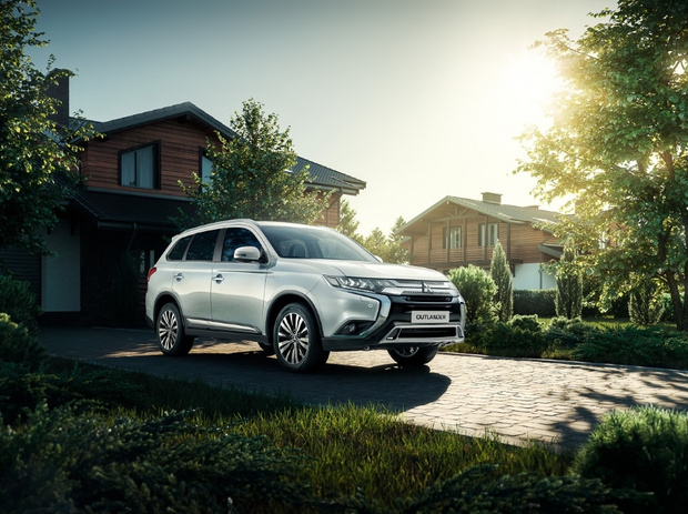 Фото №1 - Mitsubishi обзавелись Яндекс.Авто