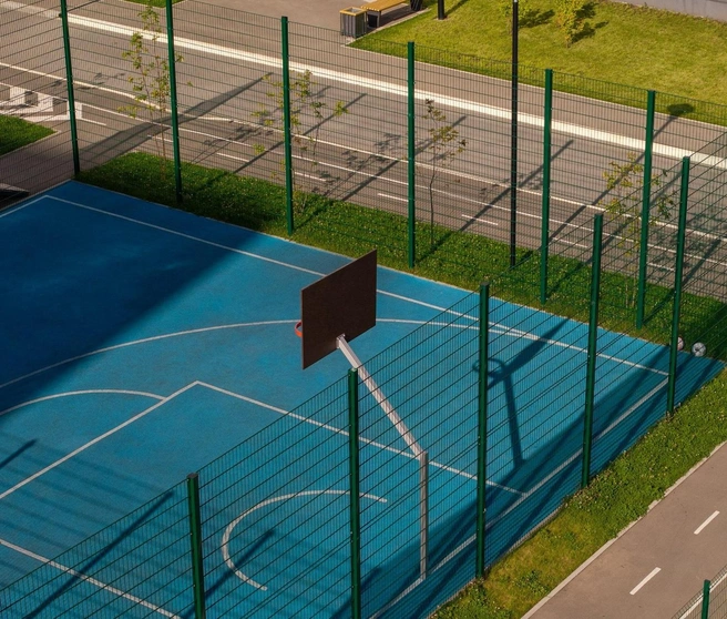 Любителей здорового образа жизни ждет оснащенная всем необходимым workout-зона для тренировок на свежем воздухе | Источник: СЗ «ГРИНАГРОСТРОЙ»