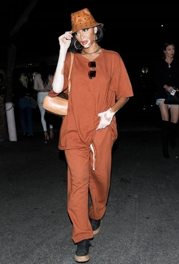 Винни Харлоу в Лос-Анджелесе | marieclaire.ru