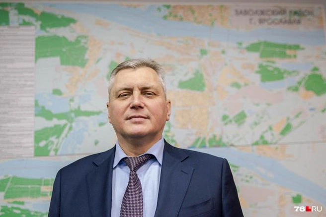 Андрей Мамонтов ценит сочетание зеленой зоны и современной застройки в районе | Источник: Дарья Кременцова