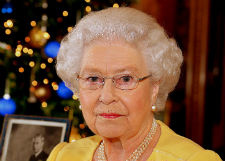 Королева Елизавета II находится на грани разорения