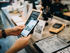 С 19 июля QR-коды в Москве отменяются: рестораны ликуют