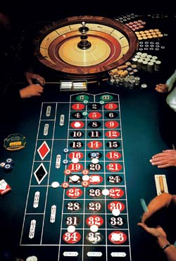 Сколько платят охранникам в казино мафия играть онлайн без регистрации бесплатно карты