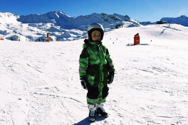 Свои новогодние каникулы Богдан проводит с папой на горнолыжном курорте
